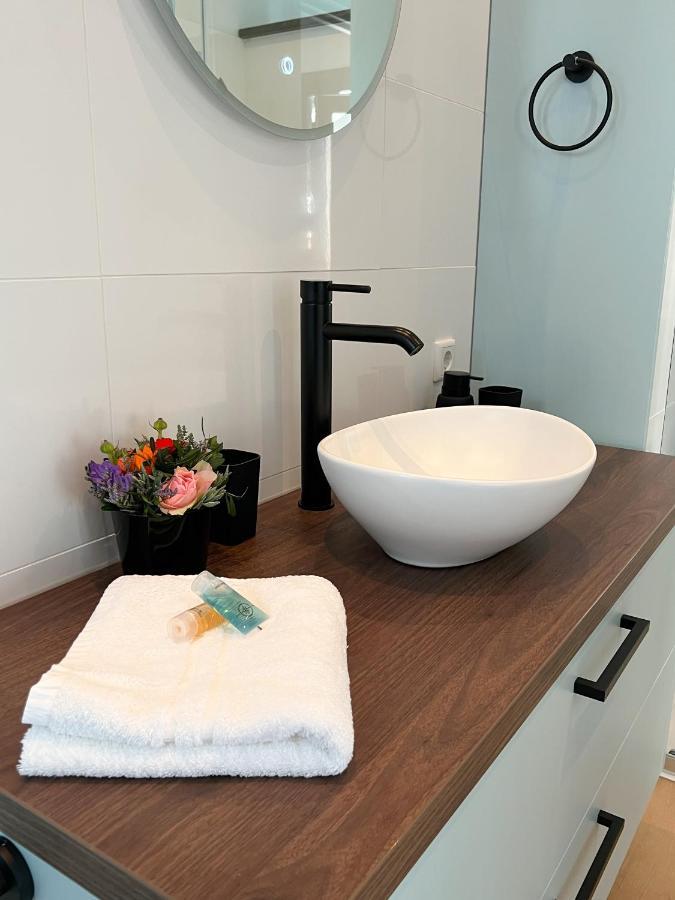 Schitterend Appartement Hartvandomburg Bagian luar foto